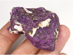 Пурпурит с белыми прожилками, коллекционный образец, Намибия (52*36*35 мм, 60 г) №37558