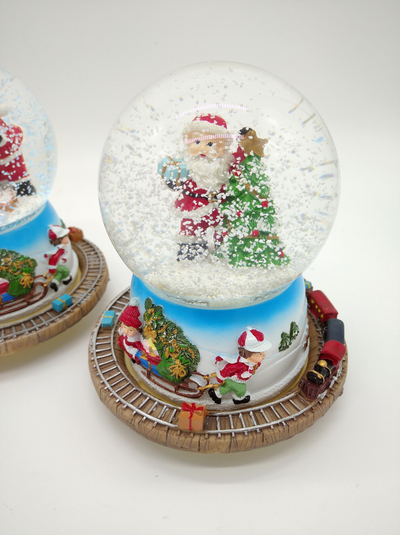 Снежный шар музыкальный с движущимся поездом 16*14*14см, D-10см, (Два вида)