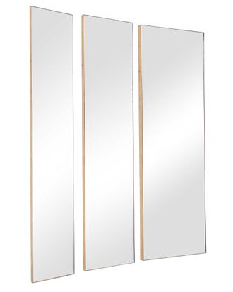 Золотая зеркальная композиция из трех зеркал.