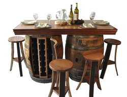 Комплект бочек в виде стола и стульев