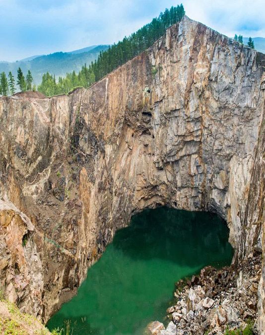 Ущелье в Хакасии