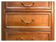 Комод с 6 выдвижными ящиками.