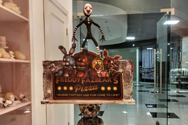 Торт АНТИГРАВИТАЦИЯ "Пять ночей с Фредди"