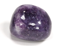 Лепидолит фиолетовый, галтовка, Бразилия (24*19*19 мм, 17 г) №35166