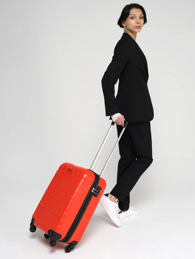 Чемодан для путешествий S Optimum Travel, красный