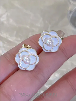 Модель : АЛ-338.Клипсы в форме жемчужной розы