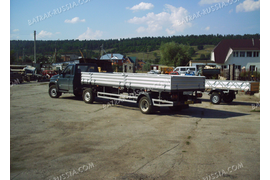 УАЗ .СЕДЕЛЬНЫЙ ТЯГАЧ С ПОЛУПРИЦЕПОМ . БОРТОВОЙ