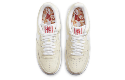 Кроссовки Nike Air Force 1 07 PRM EMB Popcorn вид сверху