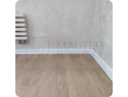 Плинтус ХДФ Dollken Cubu Flex Life 60мм Х 2,5 м Белый RAL 9003 в интерьере 2