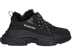 Кроссовки Balenciaga Triple S Sneaker Fake Fur Black