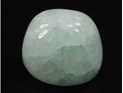 Кальцит фисташковый, галтовка, Пакистан (27*25*20 мм, 26 г) №35243