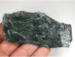 Серпентин, необработанный, дикий образец, Россия, КЧР, Урупский район (92*43*4 мм, 28 г) №37603