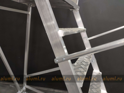 Лестница с площадкой ЛС-1.7