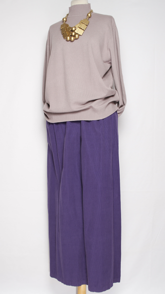 Брюки вельветовые"Палаццо защипы пояс" сиреневые до 54