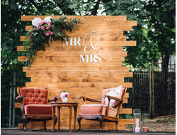 Фото зона из сосны