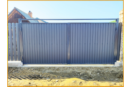 Распашные ворота из профнастила