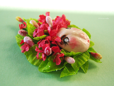 Яркая брошь в стиле шебби-шик "Принцесса Цветов. Весенний Театр"