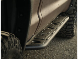 Пороги силовые BMS ALFA для Tayota Tundra Double Cab 2007-2021 (2 шт.)