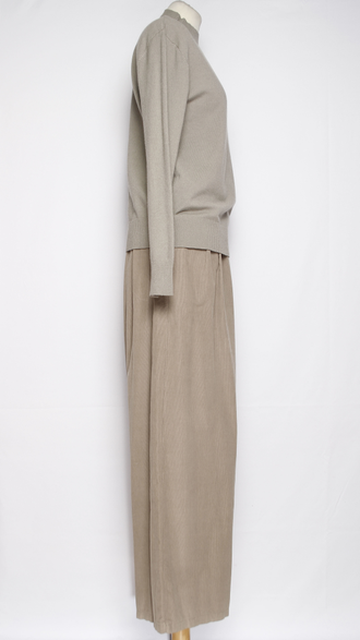 Брюки вельветовые"Палаццо защипы пояс" бежевые до 54