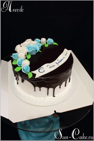 Торт на день рождения с цветами (2,5 кг.)