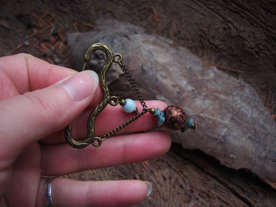 Бохо-брошь "Следуя лесной тропой..."