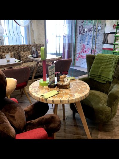 стол из торцевых спилов и эпоксидной смолы