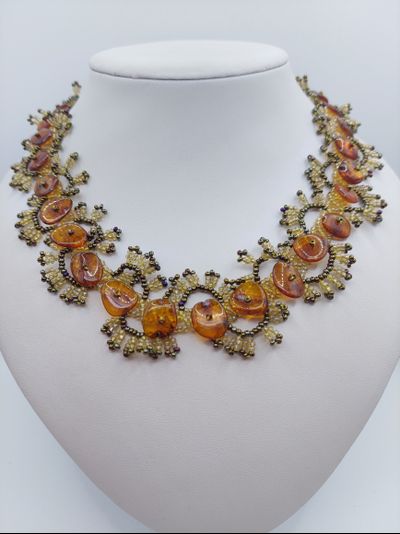 Колье "Волна" из Чешского бисера и натурального янтаря 10994