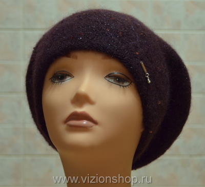 бордовый берет с пайетками