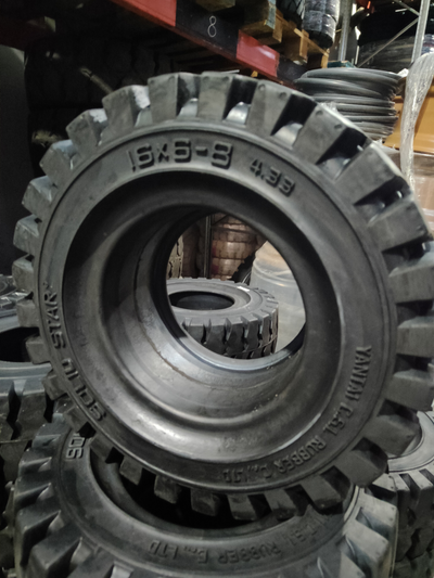 Шина 16х6-8 EU Click SOLID STAR на погрузчик цельнолитая