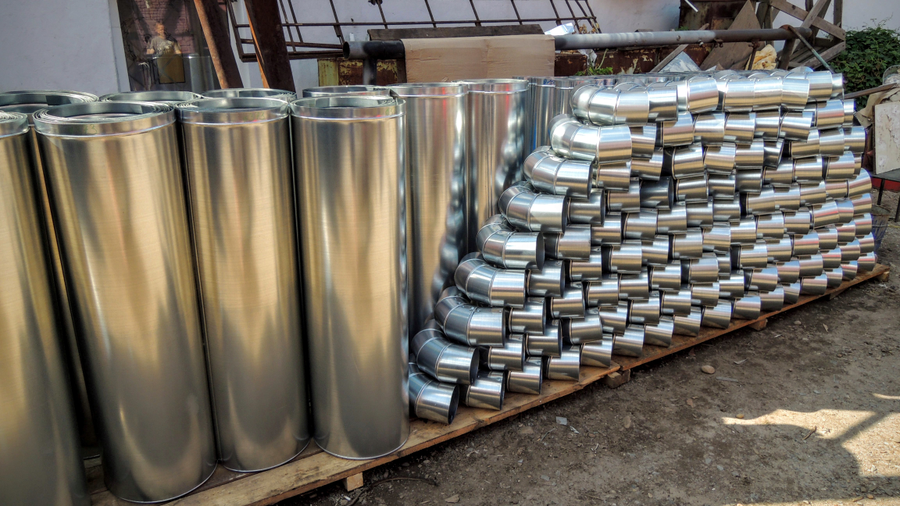 Окожушивание воздуховодов вентиляции. Окожушка из оцинковки для трубопроводов. Кожух теплотрассы. Кожух l1250 оц-0. Покрытие поверхности изоляции трубопроводов сталью оцинкованной.