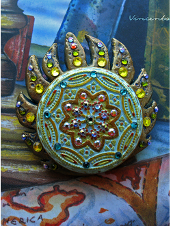 Персидское украшение - брошь-цветок "Теонанакатл" со стразами "Сваровски"