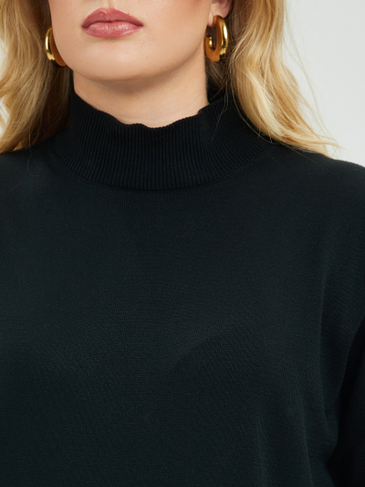 Трикотажное платье с воротником-стойкой