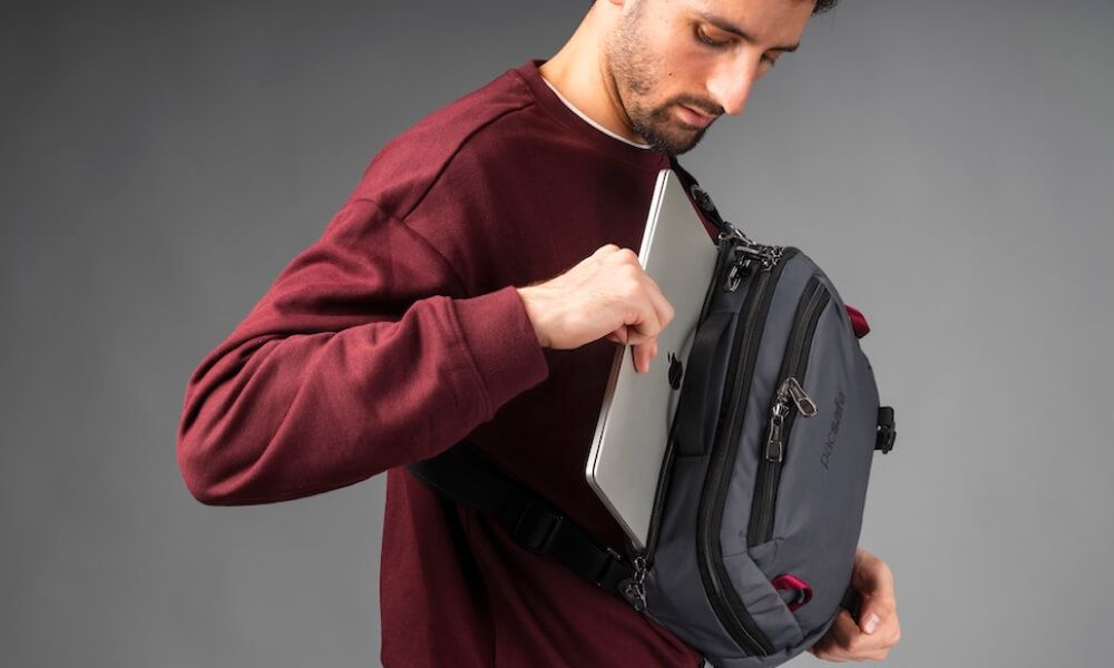 Сумка Pacsafe EXP 12" Sling Crossbody Black фото 13