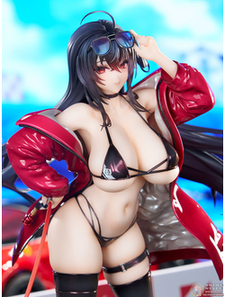 Фигурка 1/7 Тайхо (Taihou Enraptured Companion Ver.)