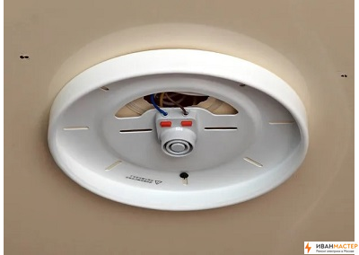 Замена точечных светильников в мебели в квартире в Москве ИВАНМАСТЕР