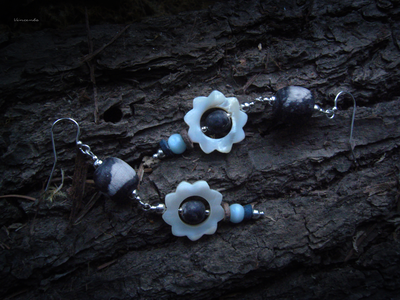 Благотворительность. Бохо-серьги с перламутром "Предзимний лес" (2 вида)