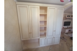 Шкаф купе угловой классика патина золото