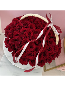 КОРЗИНА ИЗ 85 КРАСНЫХ РОЗ