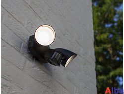 прожектор поворотный с двумя модулями и датчиком движения и освещенности