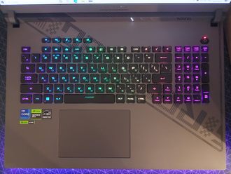 ASUS ROG Strix G18 G814JV-N5050 ( 18.0 WUXGA IPS 165Hz Intel i7-13650HX RTX4060(8Gb) 16Gb 512SSD )