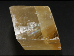 Кальцит оптический золотистый (исландский шпат), скол по спайности, Бразилия (40*36*29 мм, 83 г) №38300