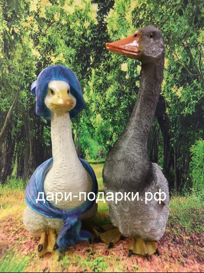 Гусыня в шляпке 44*32см  1,6кг   полистоун Россия 2249/012085*