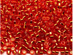 Toho  0025 Silver-Lined Lt Siam Ruby / Прозрачный светлый сиамский рубин с серебряной линией внутри