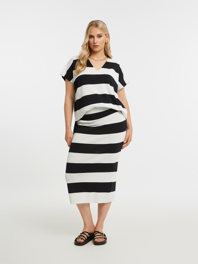 юбка трикотажная в эффектную полоску