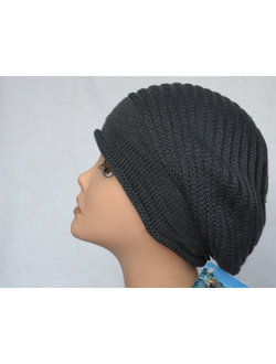 vyazaniy-beret-seriy-iz-shersti-merinosa-vizio-italiya-4325