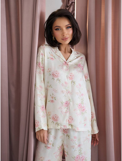 Пижама в стиле известного бренда в розовый цветок