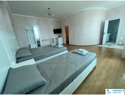 Дом на Курортной  №575  2х комнатный 5и местный номер  2 этаж № 205  бассейн