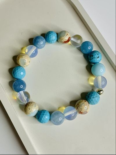 Браслет голубой халцедон/лунный камень. Разные размеры