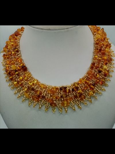 Колье из Чешского бисера и натурального янтаря