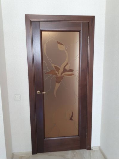 ЛАЙНДОР (УЛЬЯНОВСК)/ МОДЕЛЬ МАЛЬТА-2/ НАТУРАЛЬНЫЙ ШПОН АМЕРИКАНСКОГО ОРЕХА/ ТОН 23 (АМЕРИКАНСКИЙ ОРЕХ)